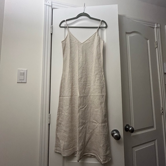 NWT Aritzia linen “Only linen slip midi dress” - spaghetti straps - Picture 15 of 16